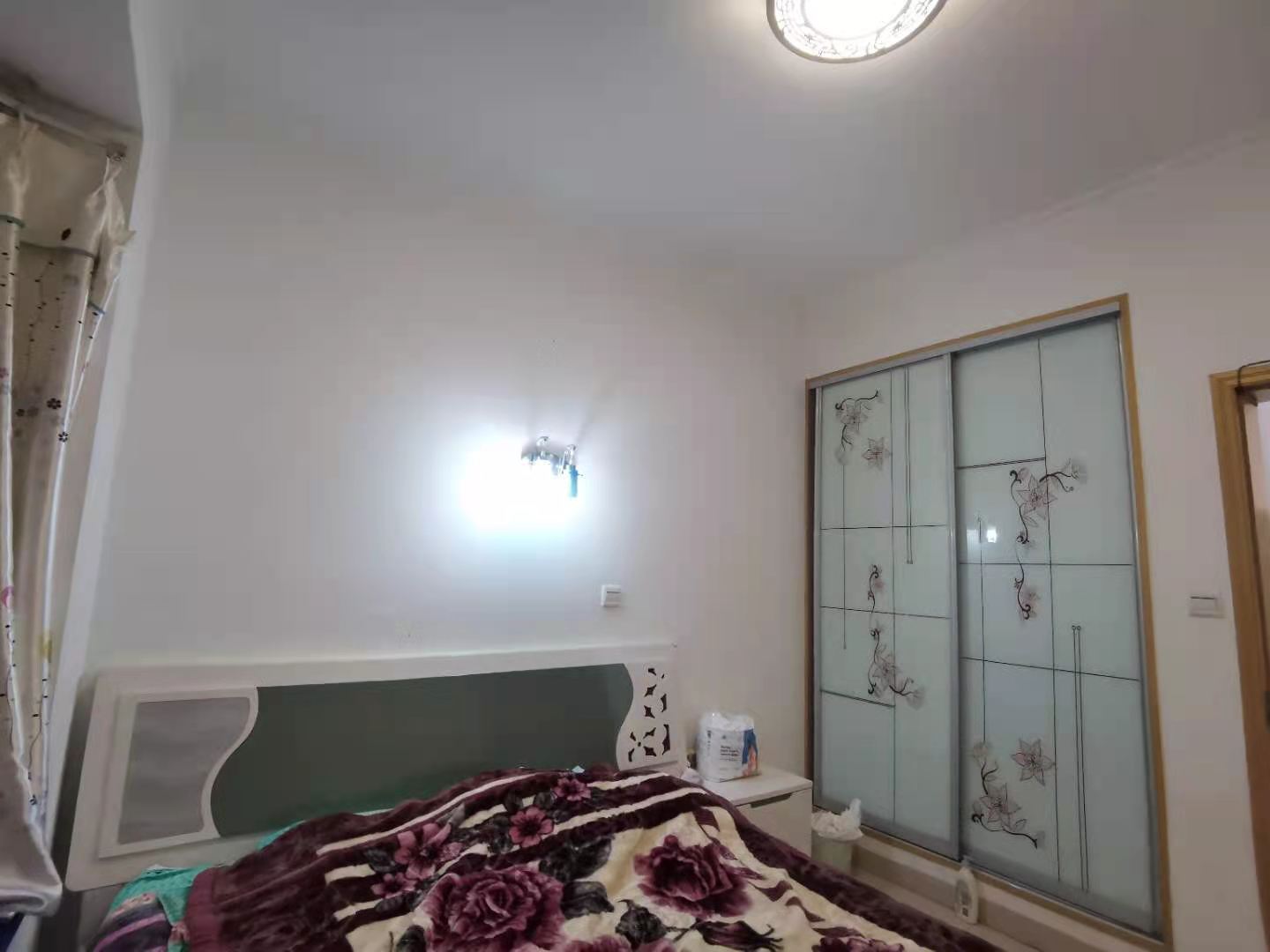 南湖锦苑 1室1厅1卫 1400.0元/月 南湖锦苑 1室1厅1卫 1400.0元/月室内图