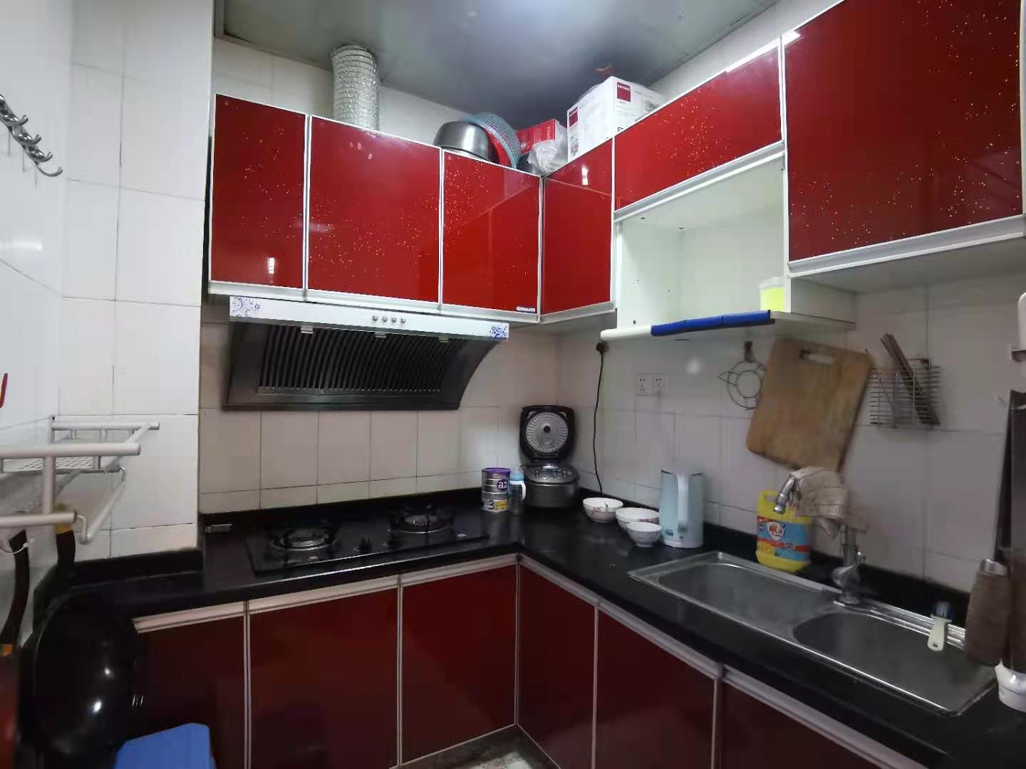 南湖锦苑 1室1厅1卫 1400.0元/月 南湖锦苑 1室1厅1卫 1400.0元/月室内图