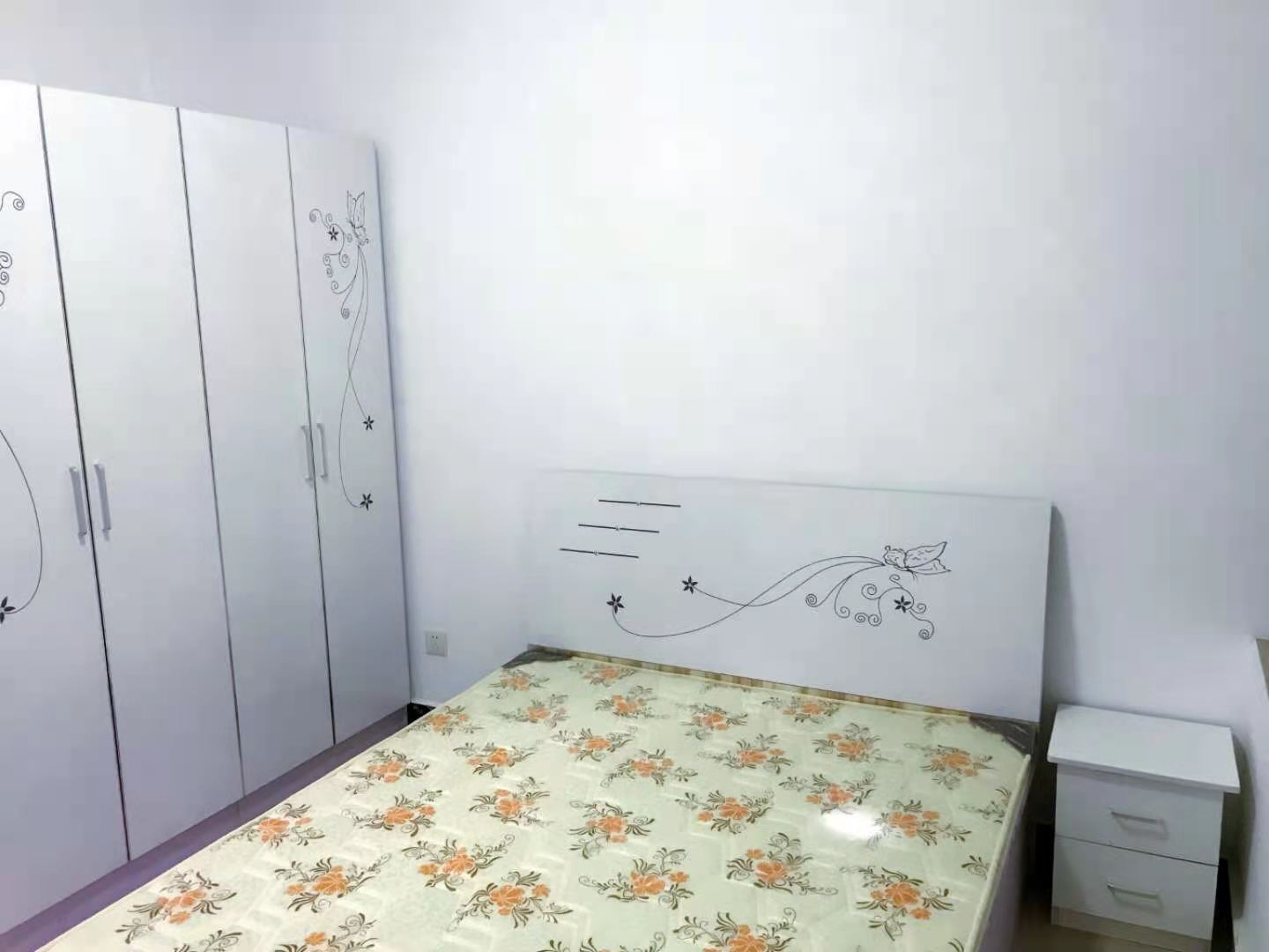 南湖春天 1室1厅1卫 1500.0元/月 南湖春天 1室1厅1卫 1500.0元/月室内图