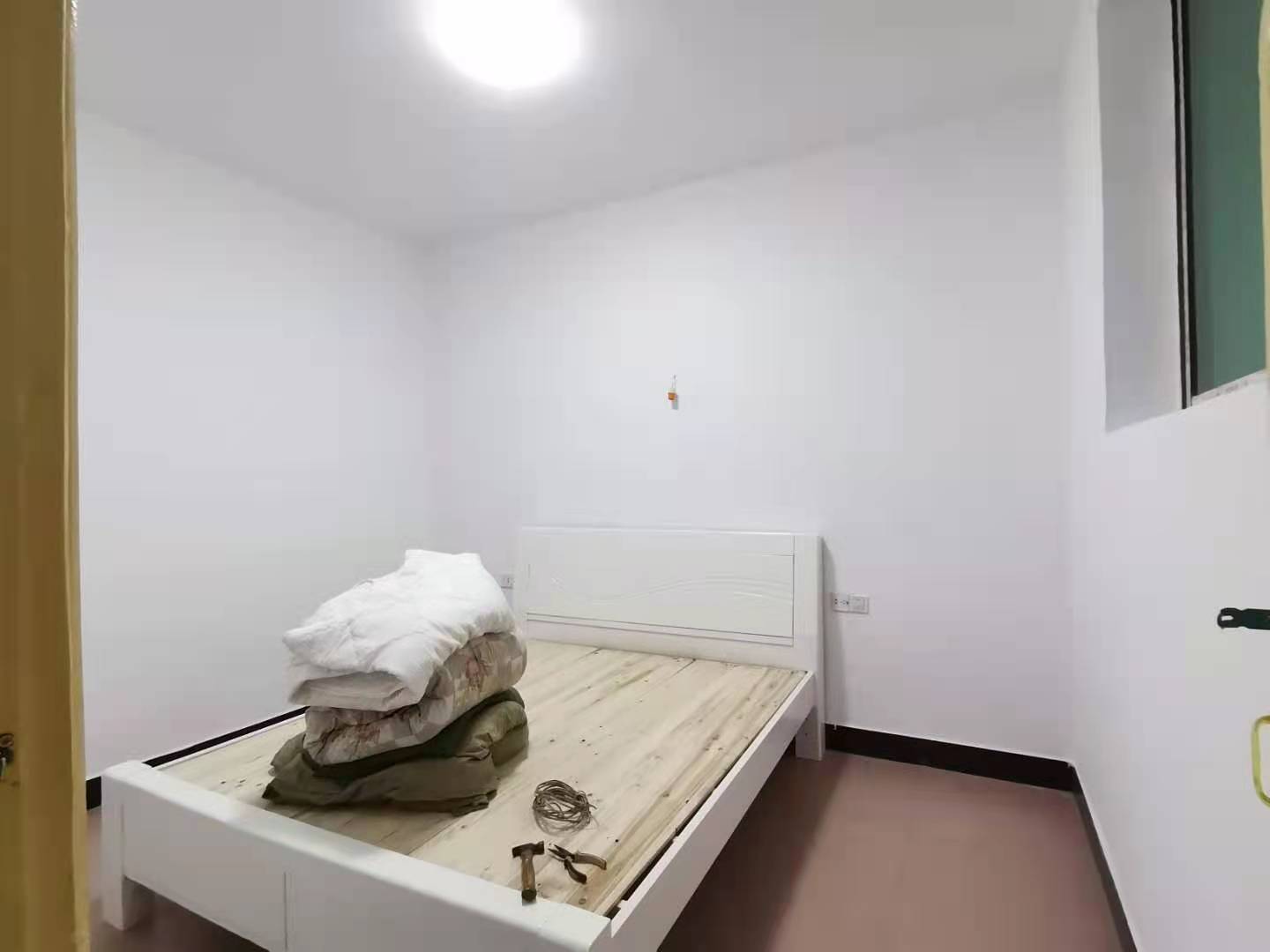 汽车北站综合楼 2室1厅1卫 700.0元/月 汽车北站综合楼 2室1厅1卫 700.0元/月室内图