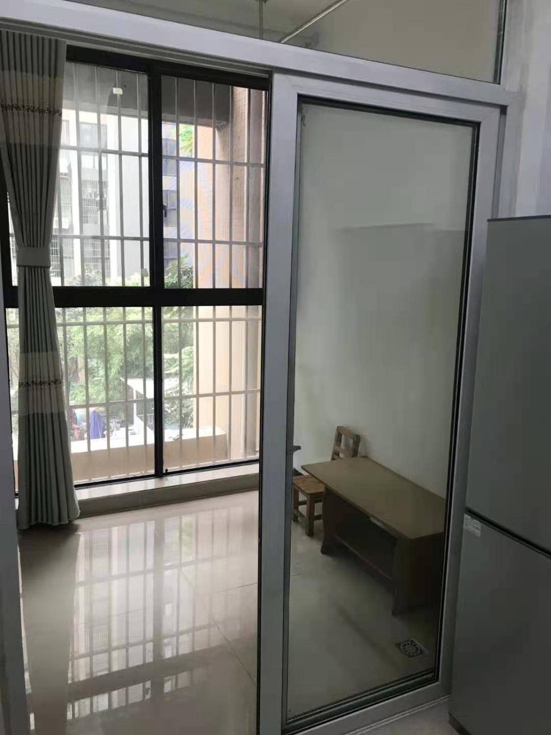 南湖春天 1室1厅1卫 1500.0元/月 南湖春天 1室1厅1卫 1500.0元/月室内图