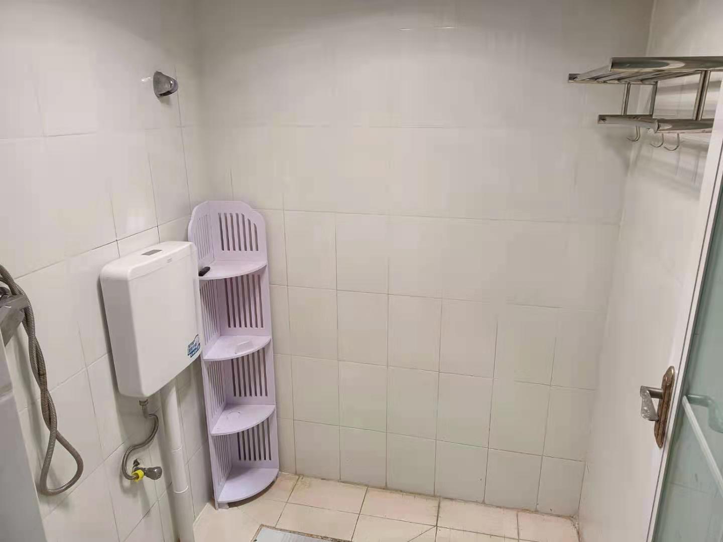 南湖春天  1室1厅1卫   1500.00元/月室内图