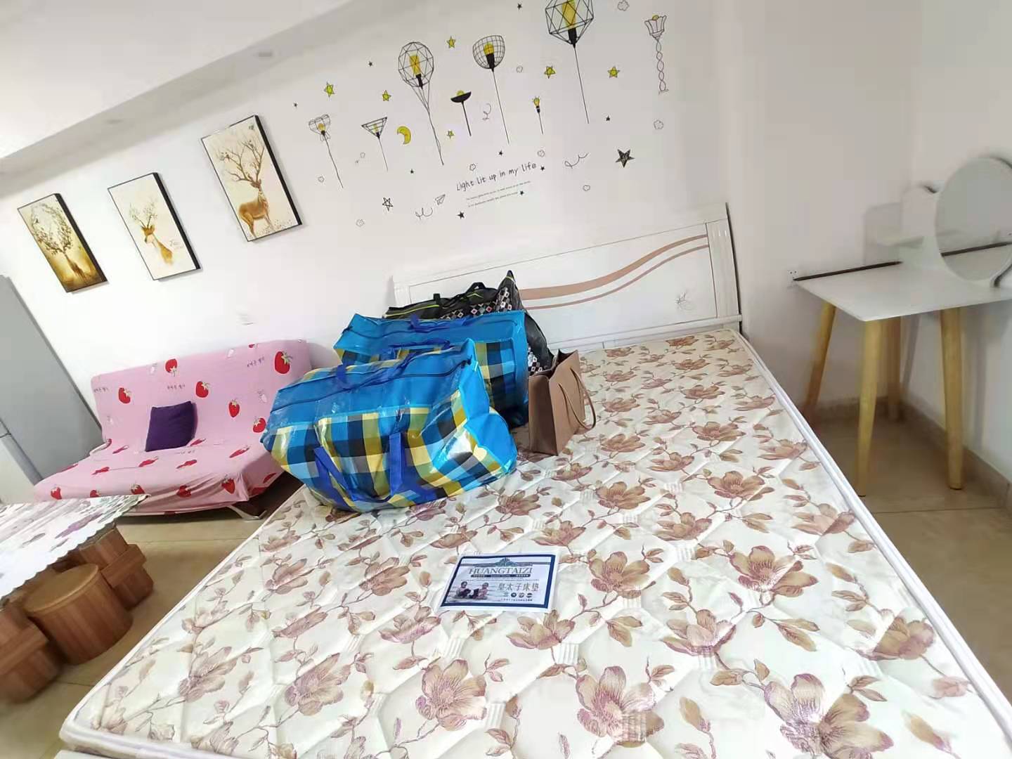 佳源罗马都市  1室1厅1卫    1500.0元/月 佳源罗马都市  1室1厅1卫    1500.0元/月室内图