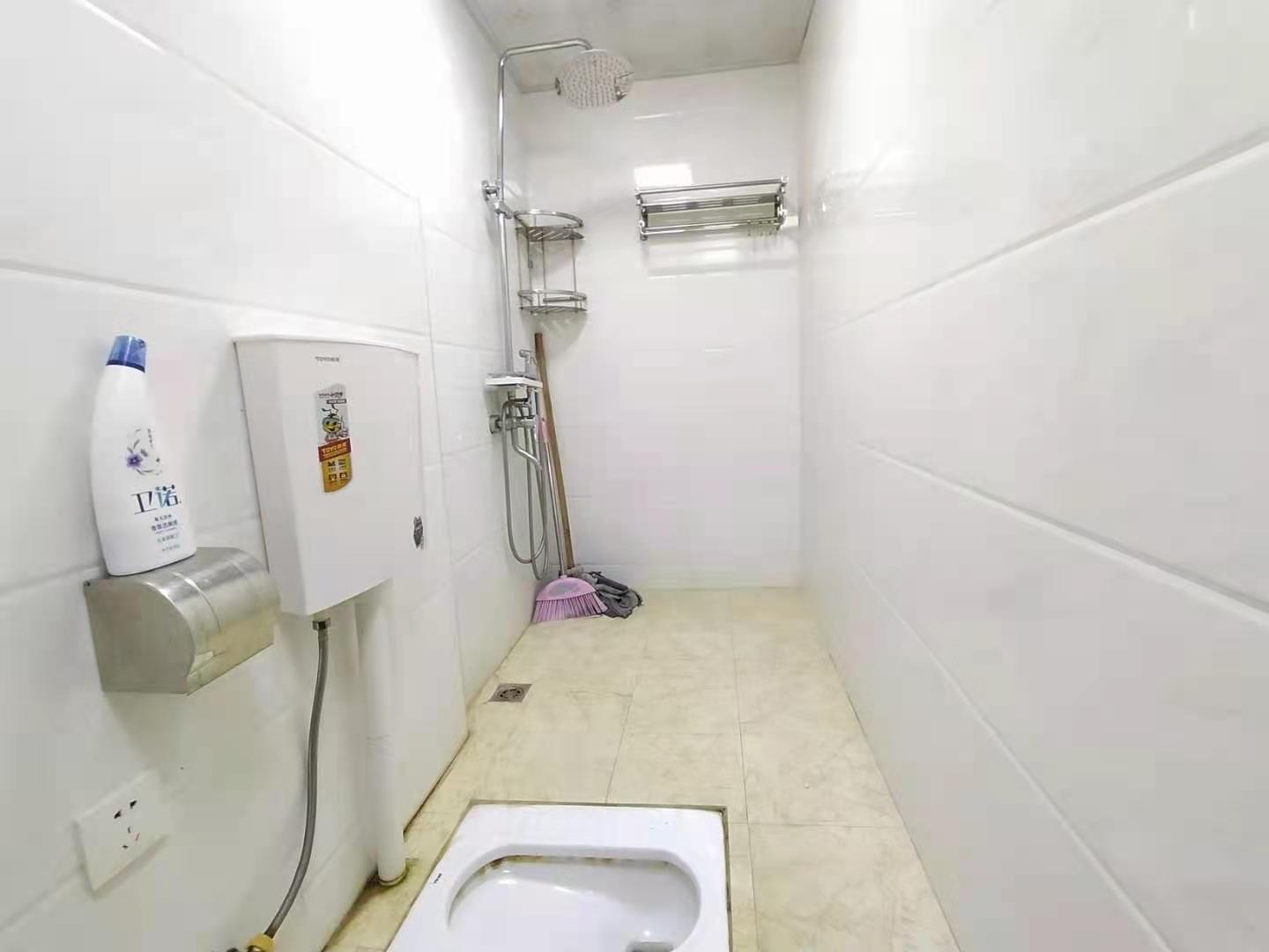 佳源罗马都市  1室1厅1卫    1500.0元/月 佳源罗马都市  1室1厅1卫    1500.0元/月小区图