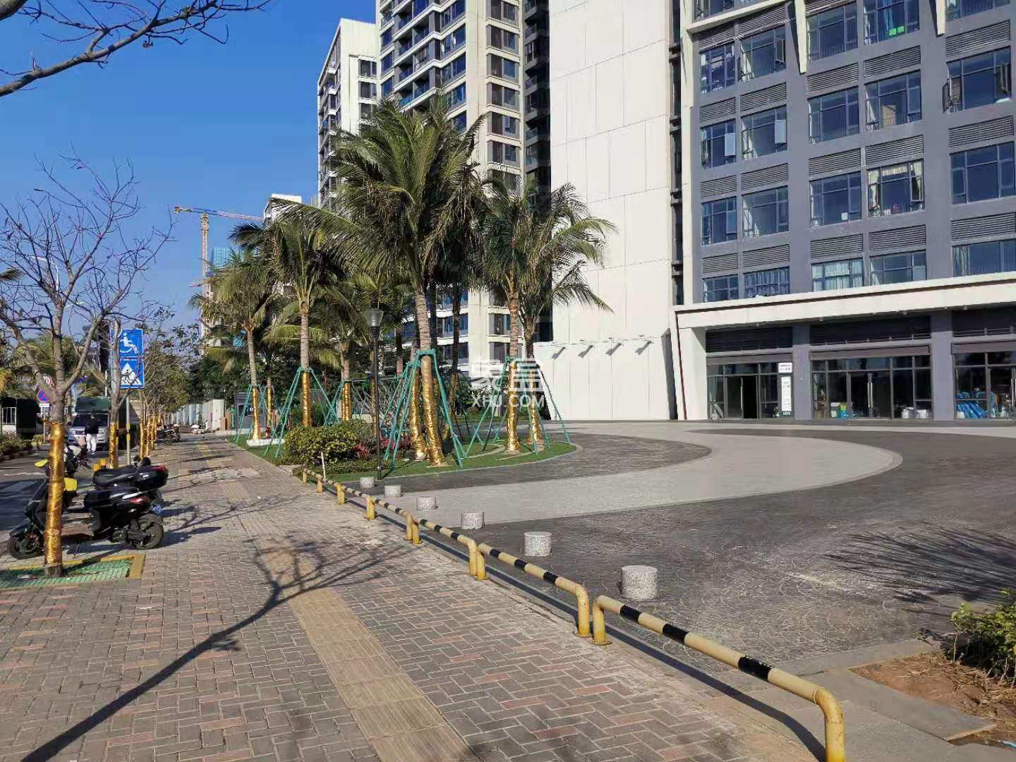 保利中央海岸三期熙园 1室0厅1卫 2500.