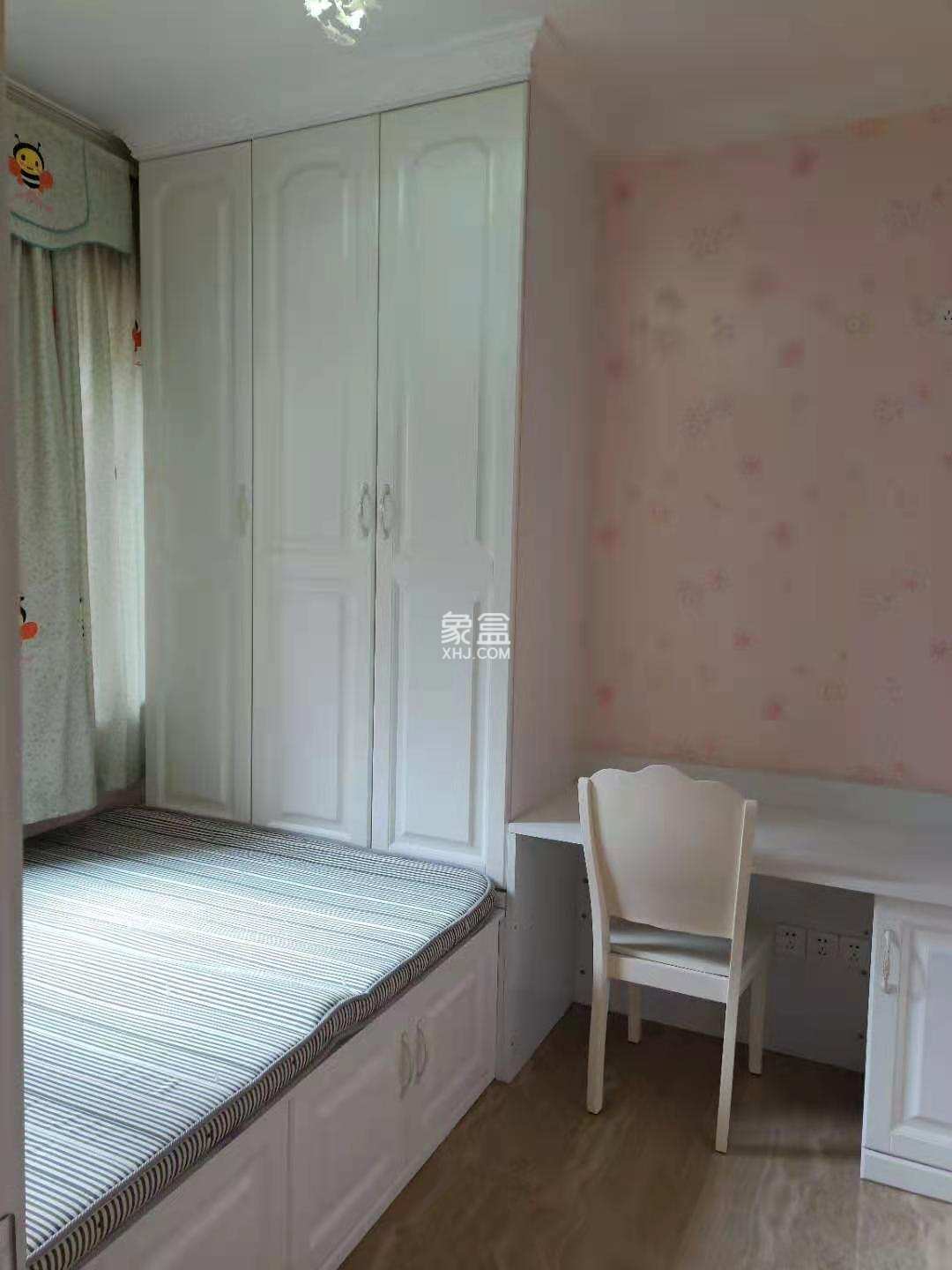 南湖世纪 2室2厅1卫 2500.00元/月 南湖世纪 2室2厅1卫 2500.00元/月室内图