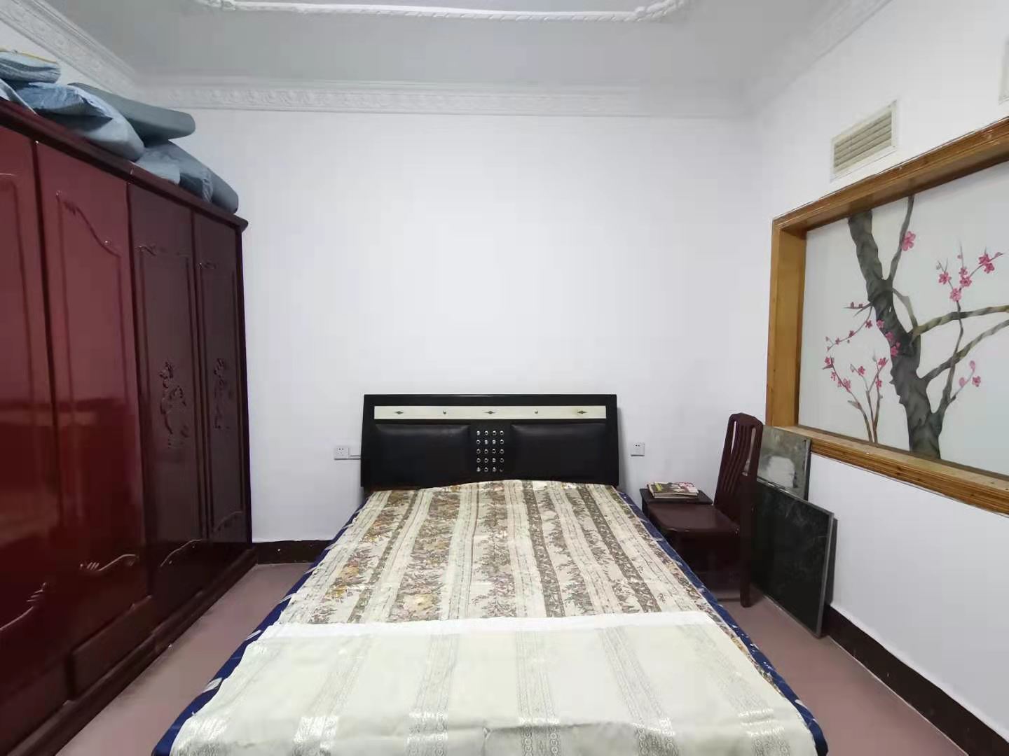 立新二社区  4室2厅1卫   1300.00元/月室内图