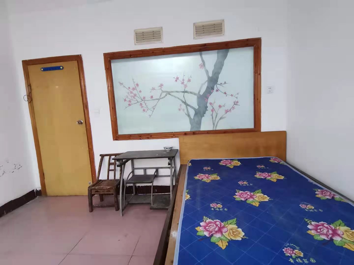 立新二社区  4室2厅1卫   1300.00元/月室内图