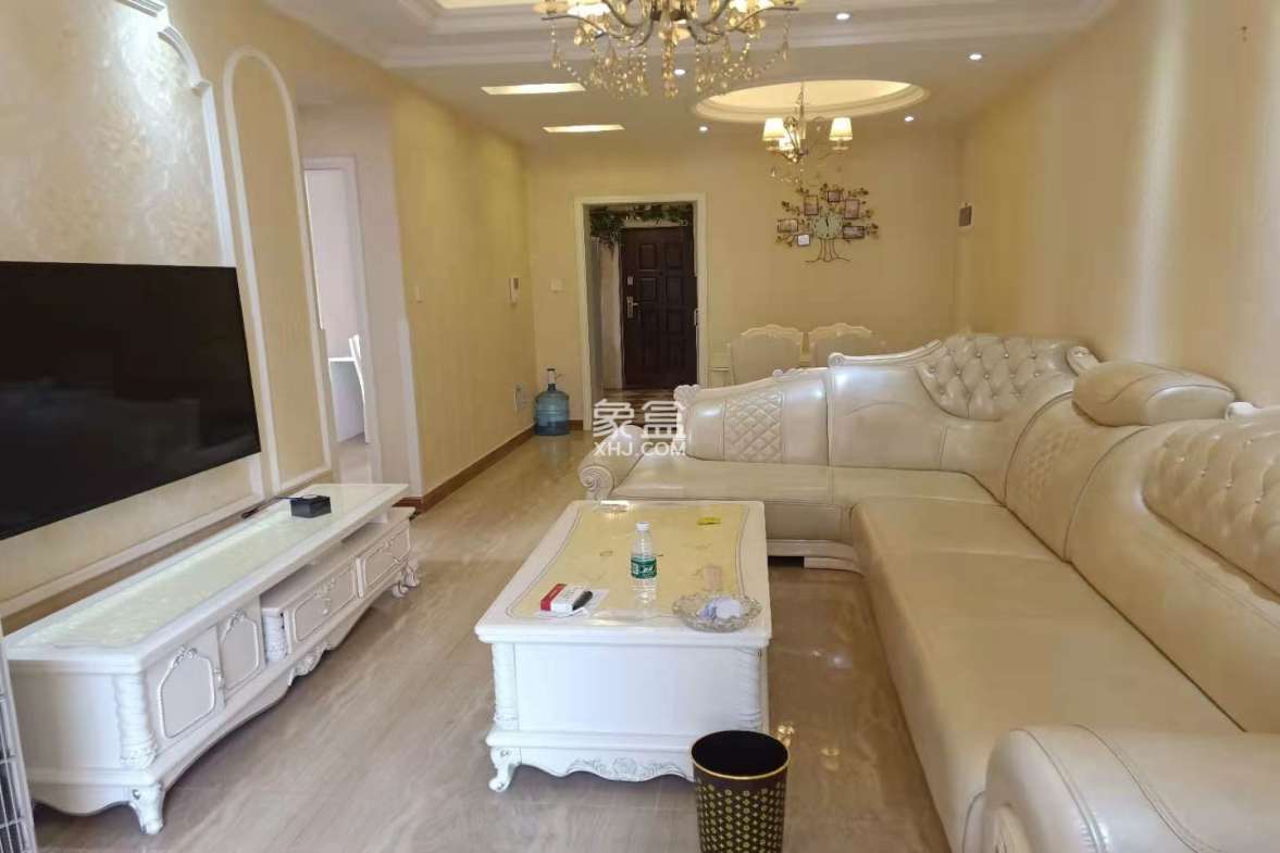 南湖世纪 2室2厅1卫 2500.00元/月 南湖世纪 2室2厅1卫 2500.00元/月室内图