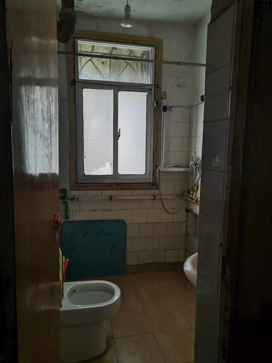 洗煤小区 2室1厅1卫 700.0元/月 洗煤小区 2室1厅1卫 700.0元/月室内图