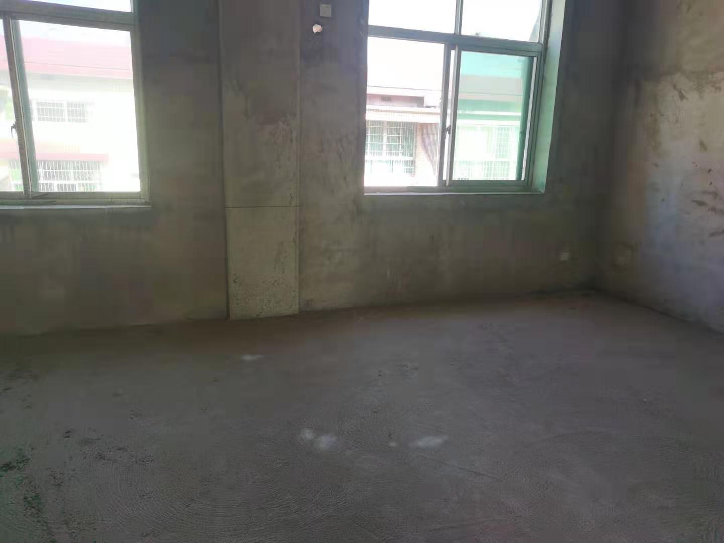 梓山苑小区 5室3厅2卫 98.0万 梓山苑小区 5室3厅2卫 98.0万客厅