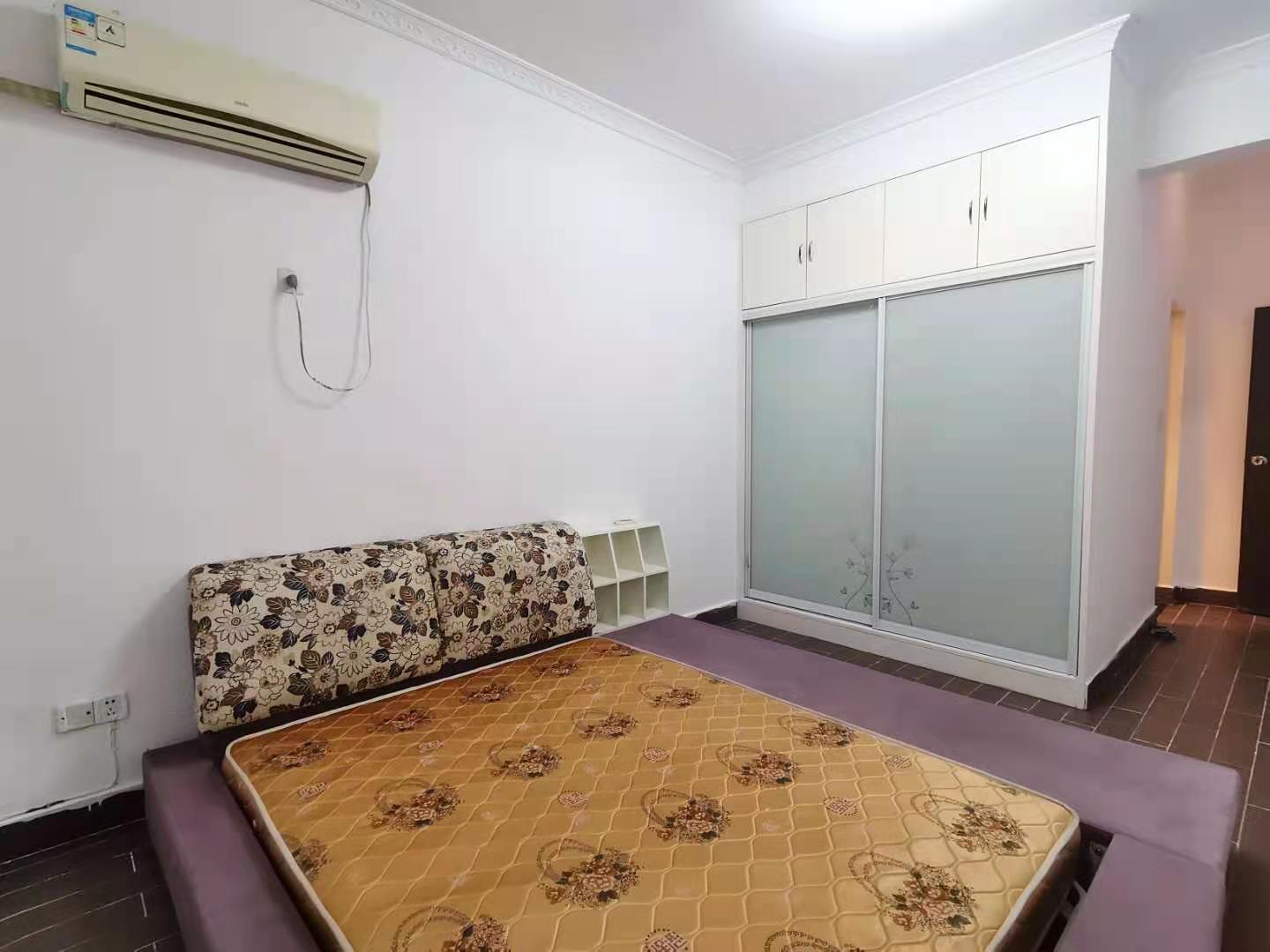 金富小区 3室2厅2卫 1600.0元/月 金富小区 3室2厅2卫 1600.0元/月室内图