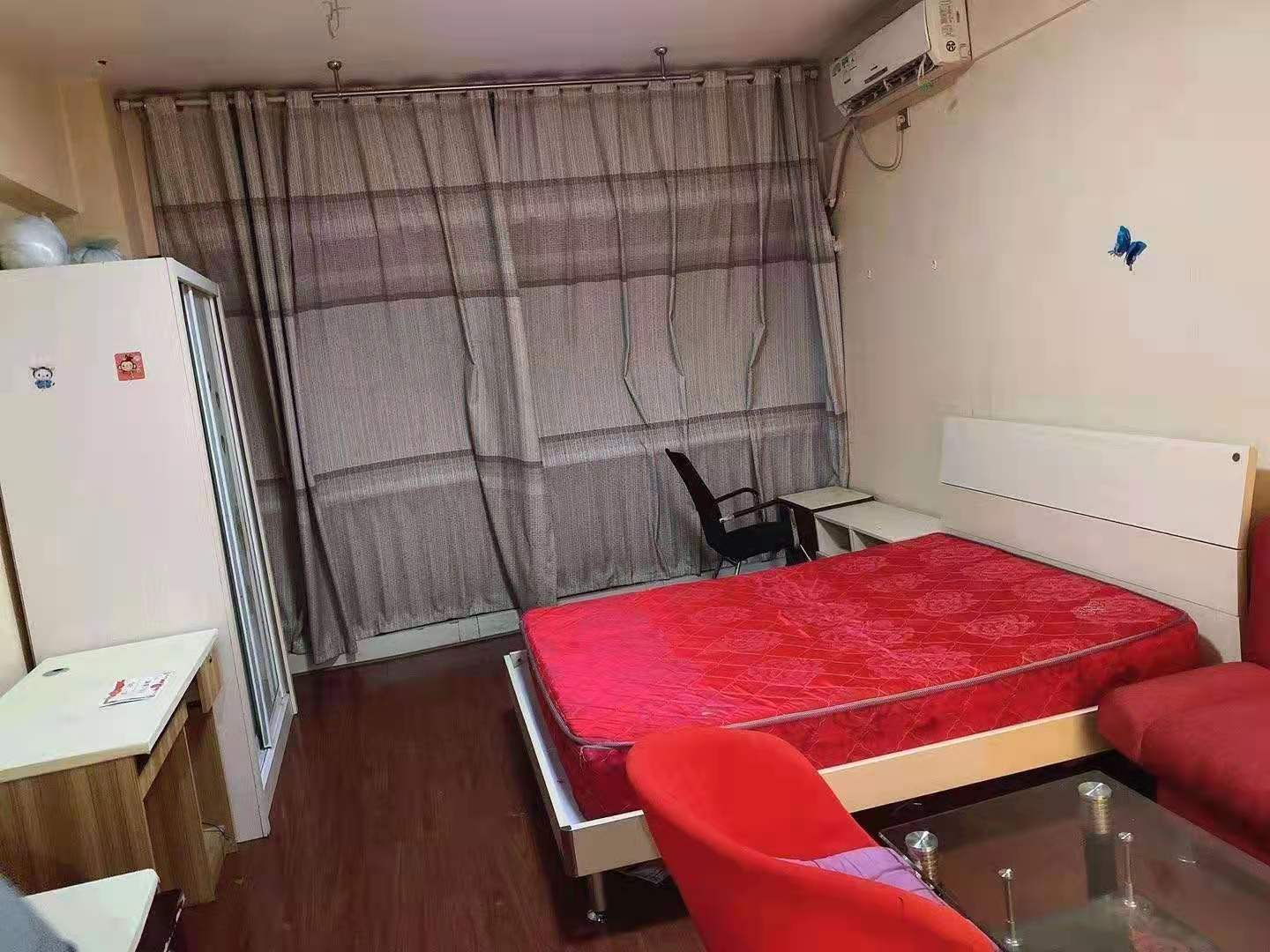 富华商业广场 1室1厅1卫 1100.00元/月 富华商业广场 1室1厅1卫 1100.00元/月室内图