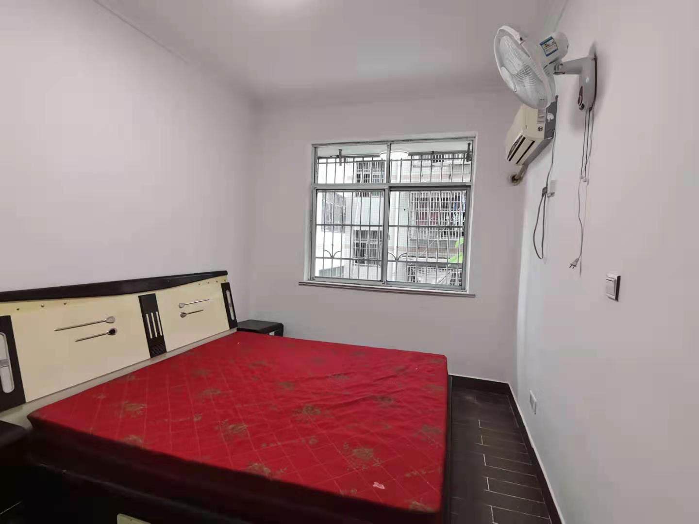 金富小区 3室2厅2卫 1600.0元/月 金富小区 3室2厅2卫 1600.0元/月室内图