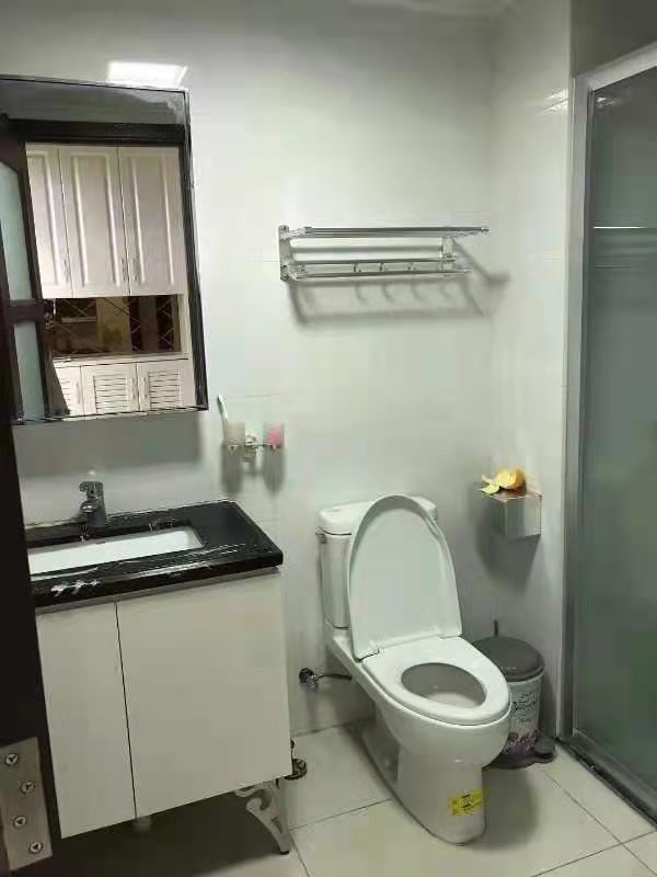 碧桂园 3室2厅1卫 2400.0元/月 碧桂园 3室2厅1卫 2400.0元/月室内图