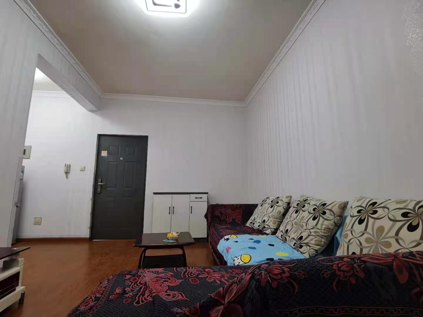 南湖锦苑 1室1厅1卫 1500.0元/月 南湖锦苑 1室1厅1卫 1500.0元/月室内图