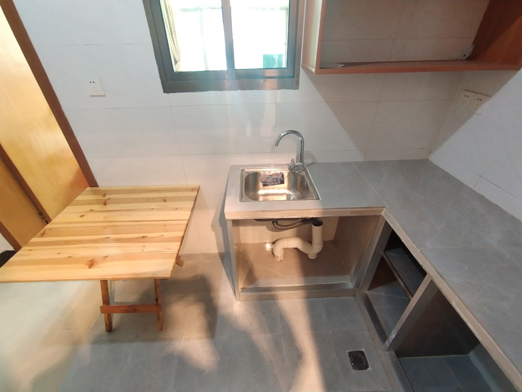 大坝咀小区  1室1厅1卫    1400.0元/月 大坝咀小区  1室1厅1卫    1400.0元/月室内图