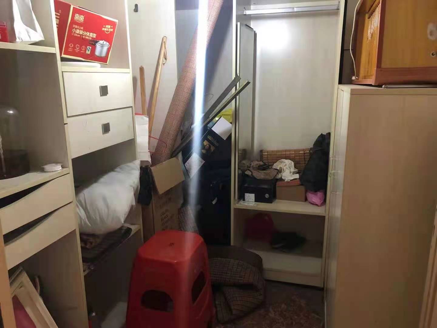 广汇商业广场 3室2厅2卫 2000.0元/月 广汇商业广场 3室2厅2卫 2000.0元/月室内图