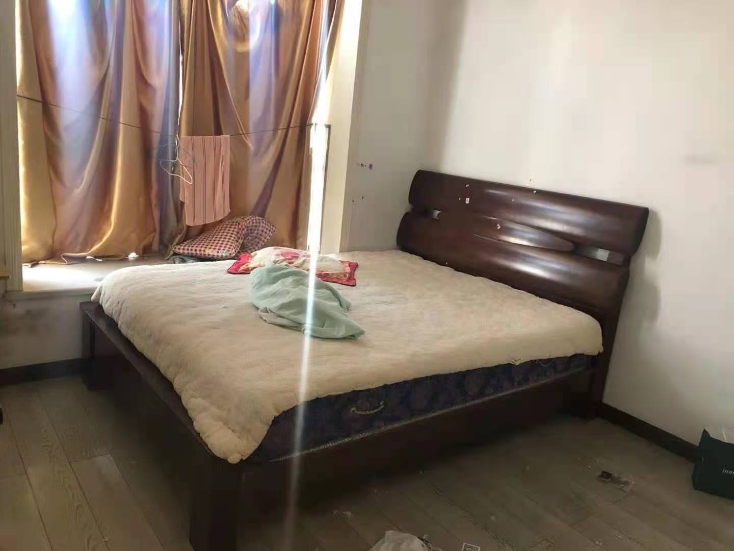 广汇商业广场 3室2厅2卫 2000.0元/月 广汇商业广场 3室2厅2卫 2000.0元/月室内图