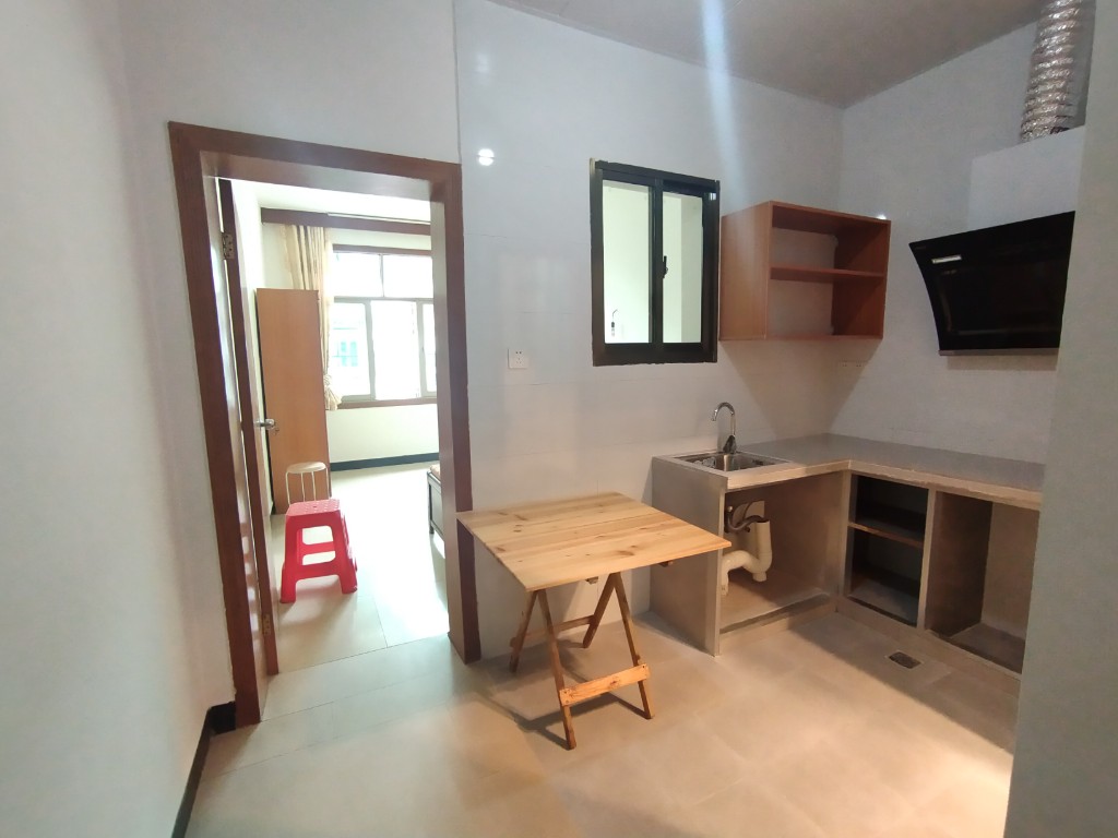 大坝咀小区  1室1厅1卫    1400.0元/月 大坝咀小区  1室1厅1卫    1400.0元/月室内图1