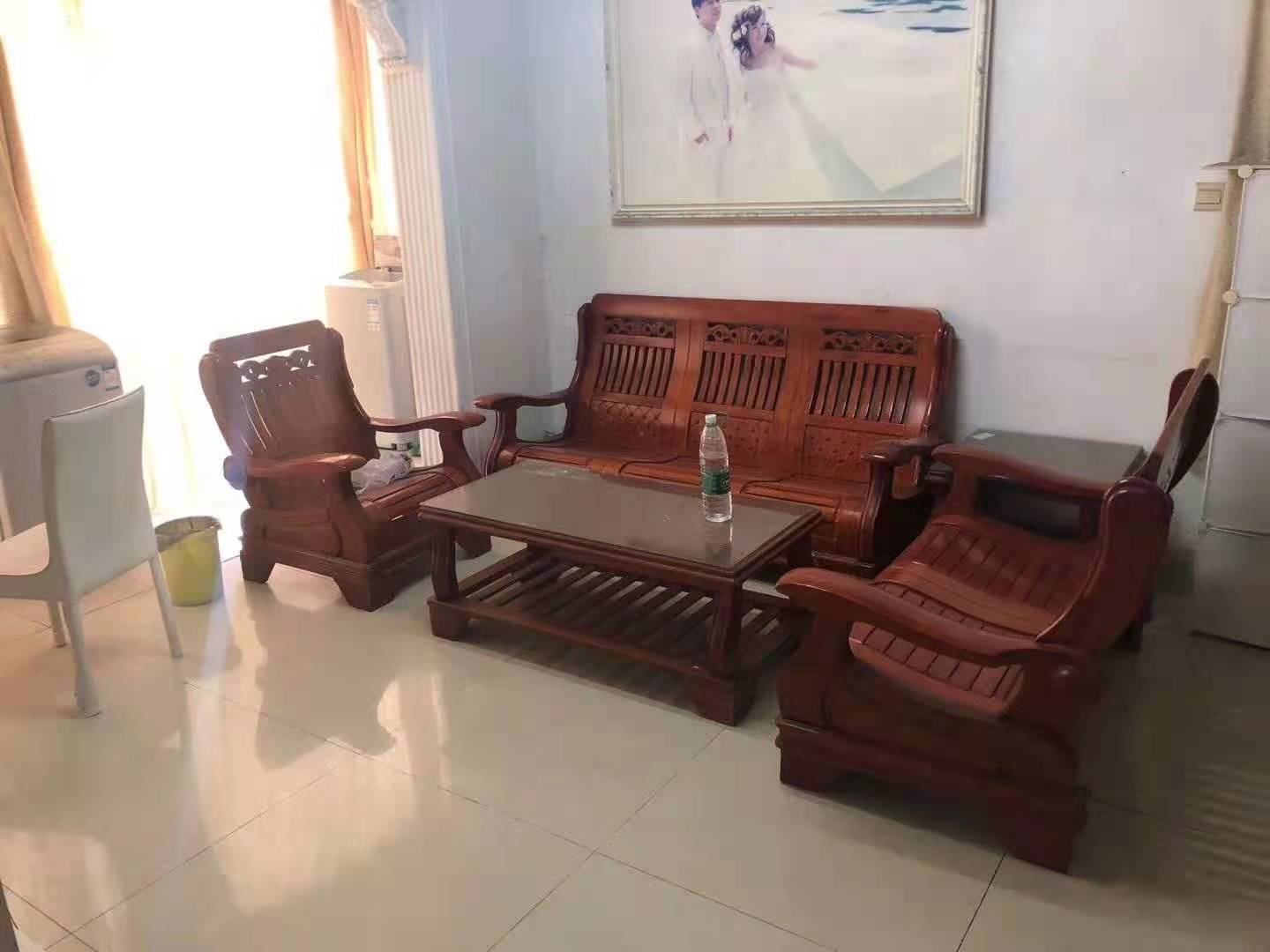 广汇商业广场 3室2厅2卫 2000.0元/月 广汇商业广场 3室2厅2卫 2000.0元/月室内图