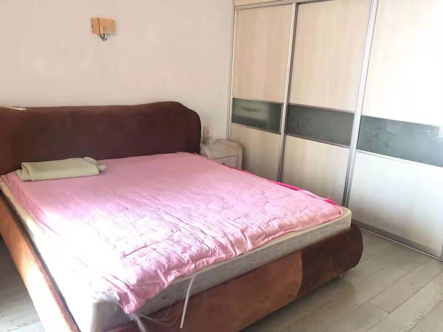 广汇商业广场 3室2厅2卫 2000.0元/月 广汇商业广场 3室2厅2卫 2000.0元/月室内图