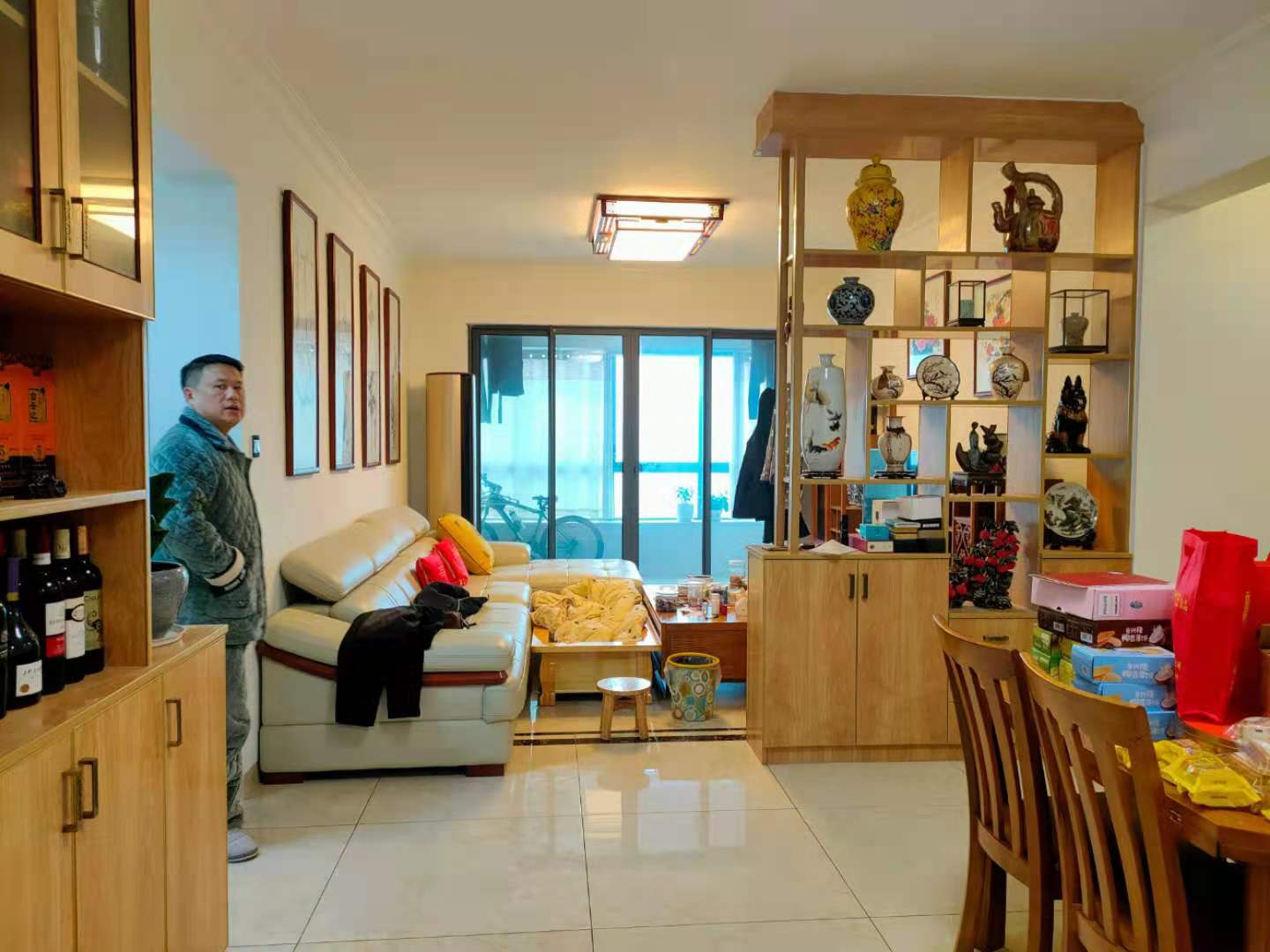 碧桂园 3室3厅2卫 130.0万 碧桂园 3室3厅2卫 130.0万客厅