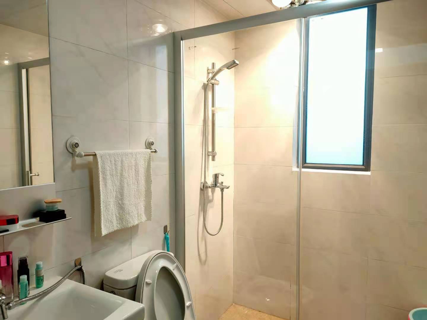 碧桂园 3室3厅2卫 130.0万 碧桂园 3室3厅2卫 130.0万卫生间