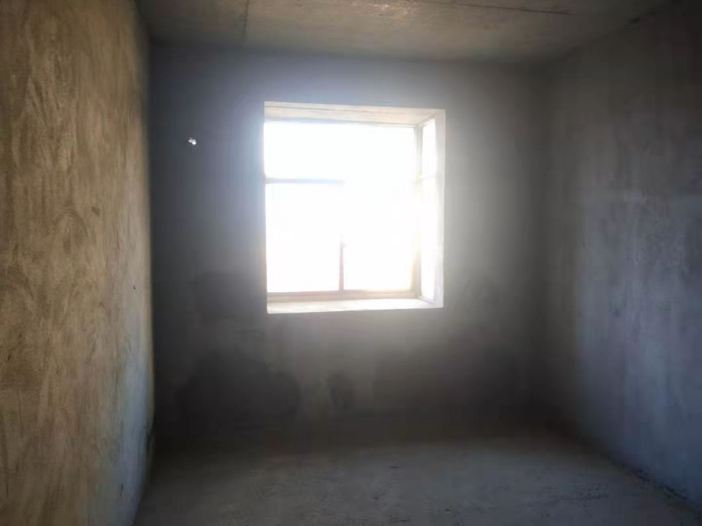 东方新城  3室2厅2卫    69.8万 东方新城  3室2厅2卫    69.8万客厅