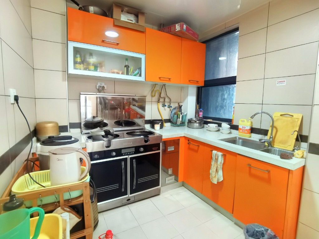 圣华名城建设北路110号 2室2厅1卫 49.8万 圣华名城建设北路110号 2室2厅1卫 49.8万客厅