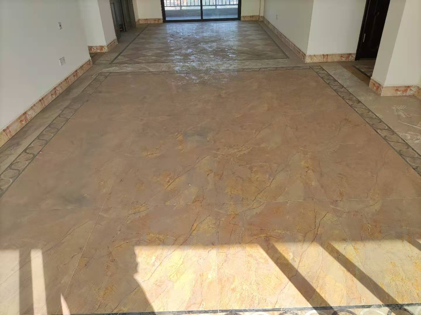碧桂园  4室2厅2卫   3200.00元/月室内图