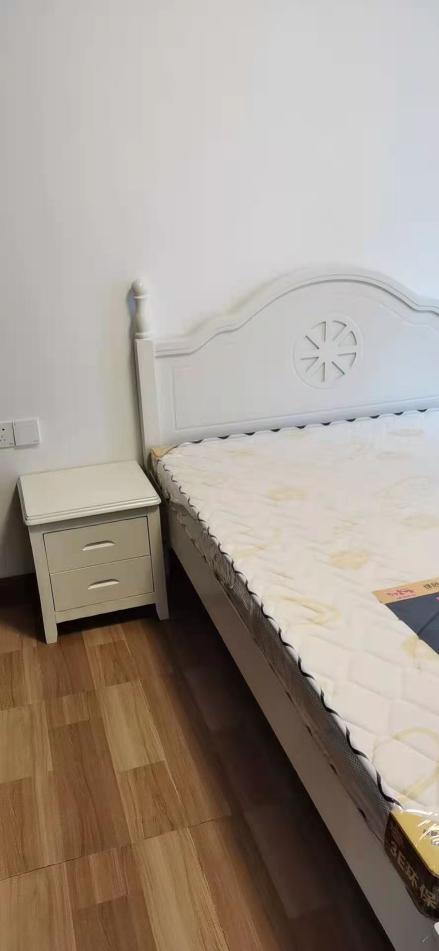 金晟年华  3室1厅1卫    2200.0元/月 金晟年华  3室1厅1卫    2200.0元/月室内图