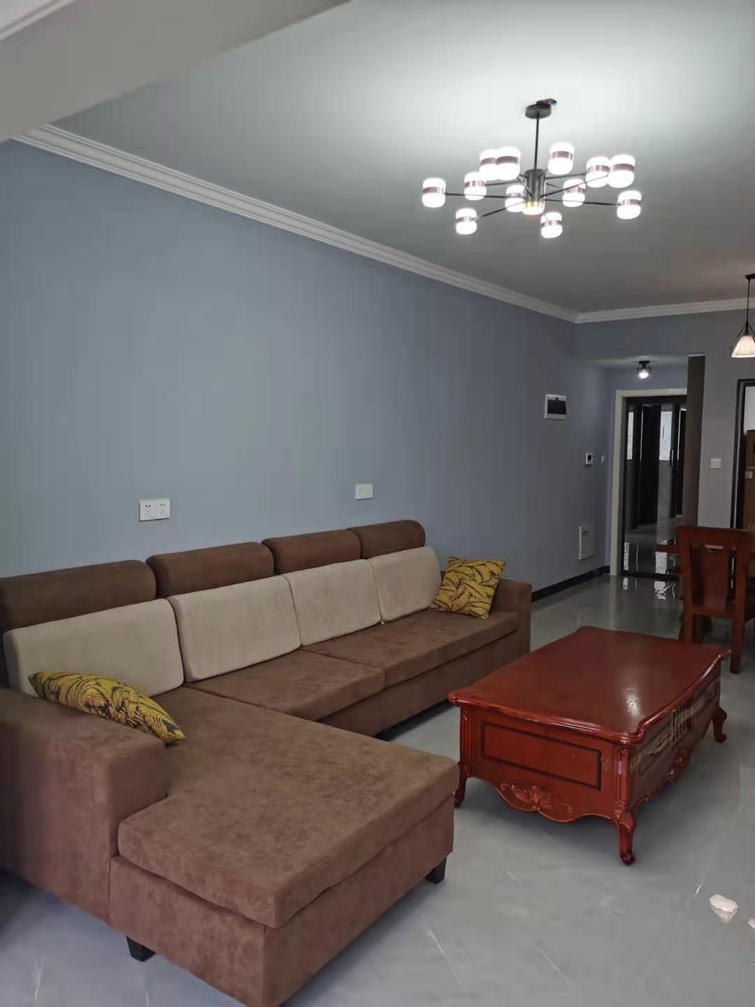 金晟年华  3室1厅1卫    2200.0元/月 金晟年华  3室1厅1卫    2200.0元/月室内图