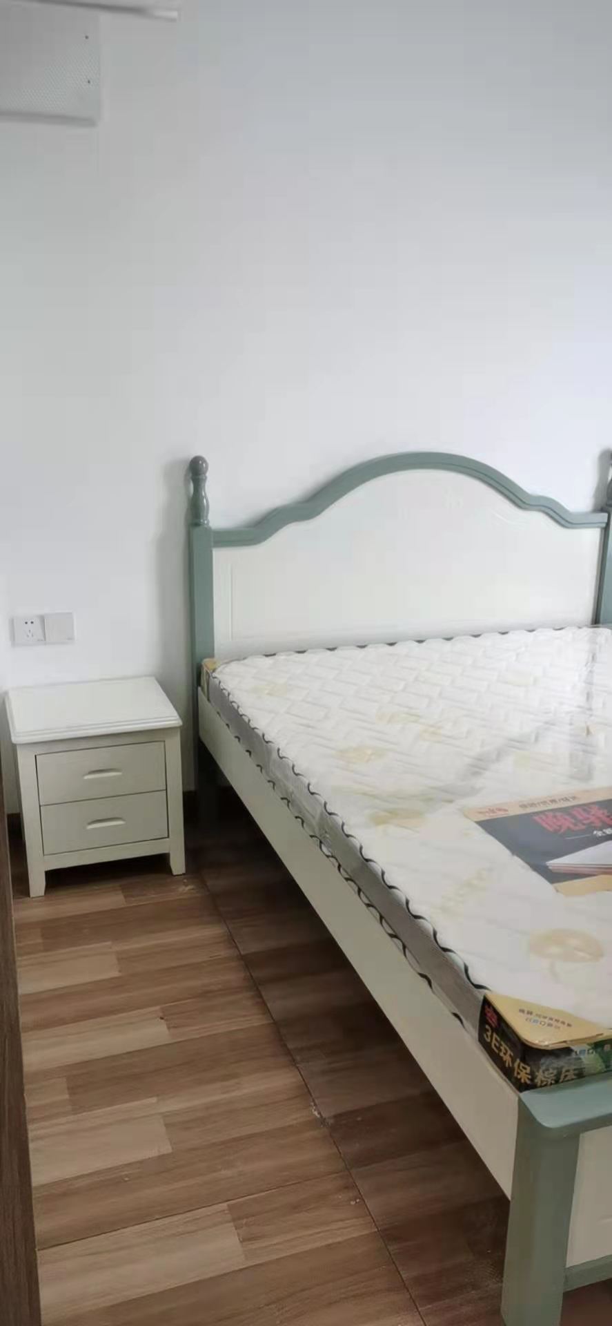 金晟年华  3室1厅1卫    2200.0元/月 金晟年华  3室1厅1卫    2200.0元/月室内图