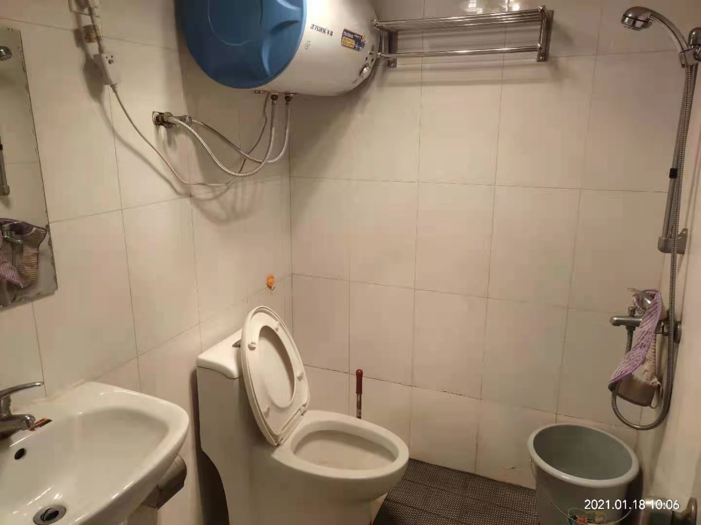 中瀚财富广场  2室1厅1卫    1200.0元/月 中瀚财富广场  2室1厅1卫    1200.0元/月室内图