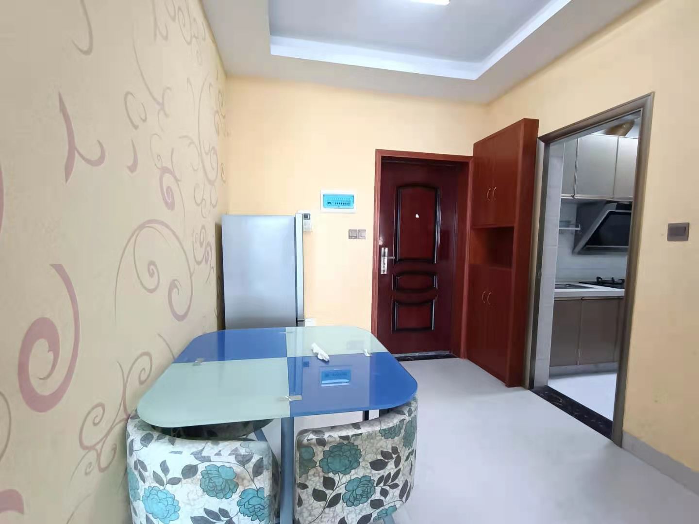 明兴翰苑一期 2室2厅1卫 1800.00元/月 明兴翰苑一期 2室2厅1卫 1800.00元/月室内图