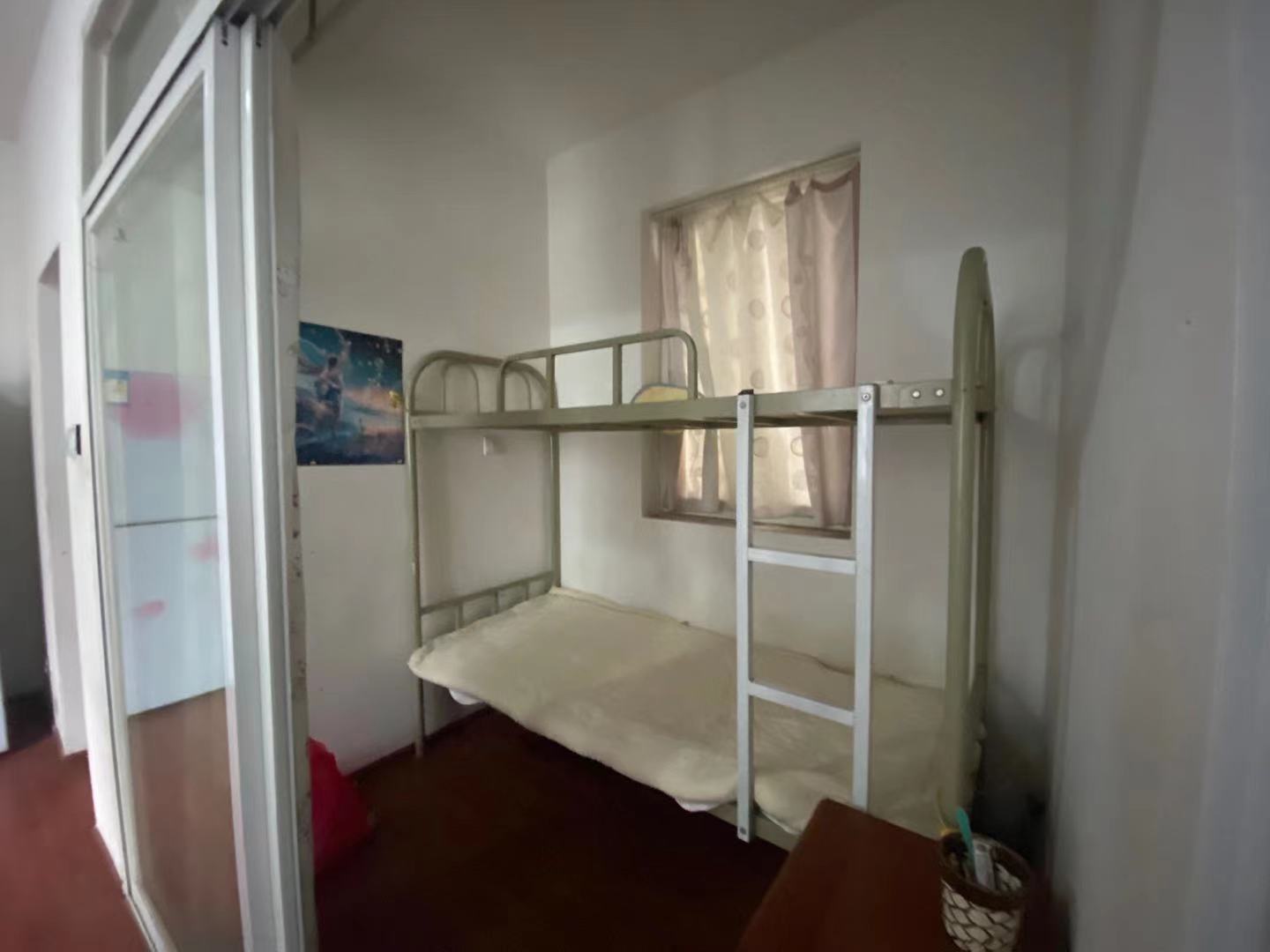 二江花园  1室1厅1卫   1200.00元/月 二江花园  1室1厅1卫   1200.00元/月室内图