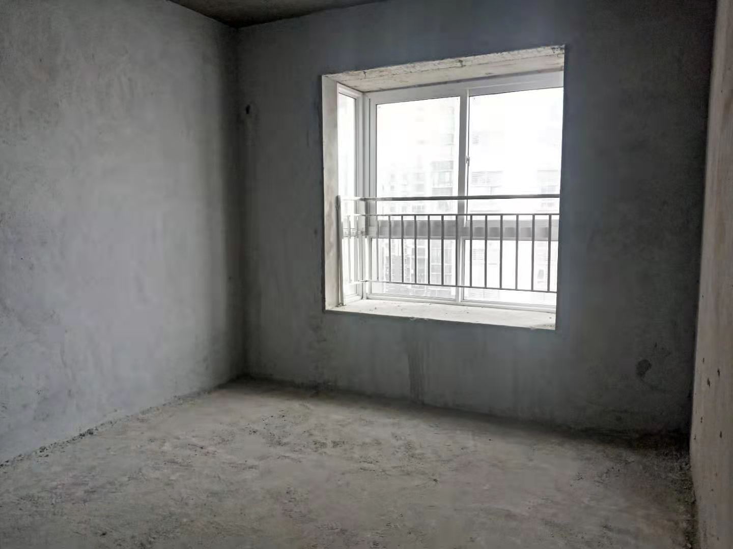 云沙诗意  4室2厅2卫   116.00万客厅