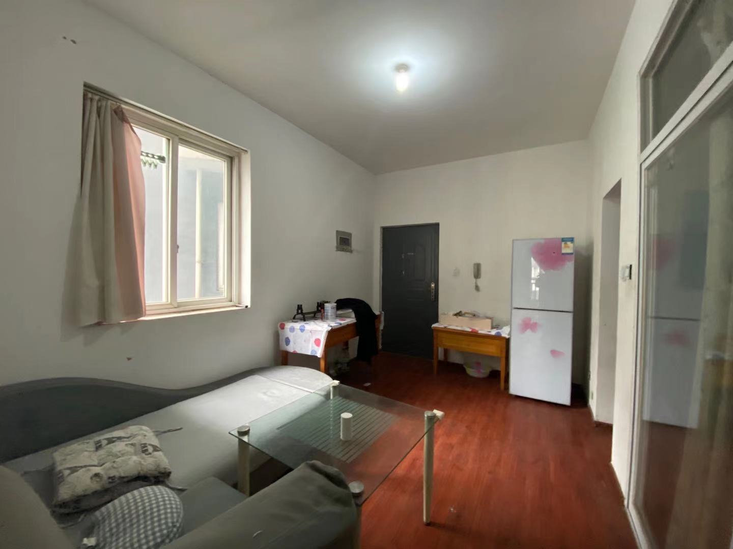 二江花园  1室1厅1卫   1200.00元/月 二江花园  1室1厅1卫   1200.00元/月室内图1