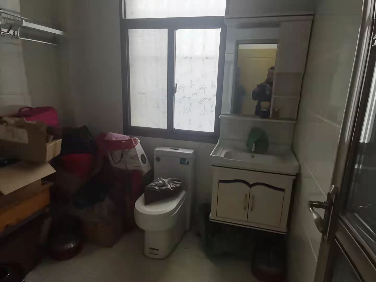 大明安置小区  3室2厅1卫    1200.0元/月 大明安置小区  3室2厅1卫    1200.0元/月室内图