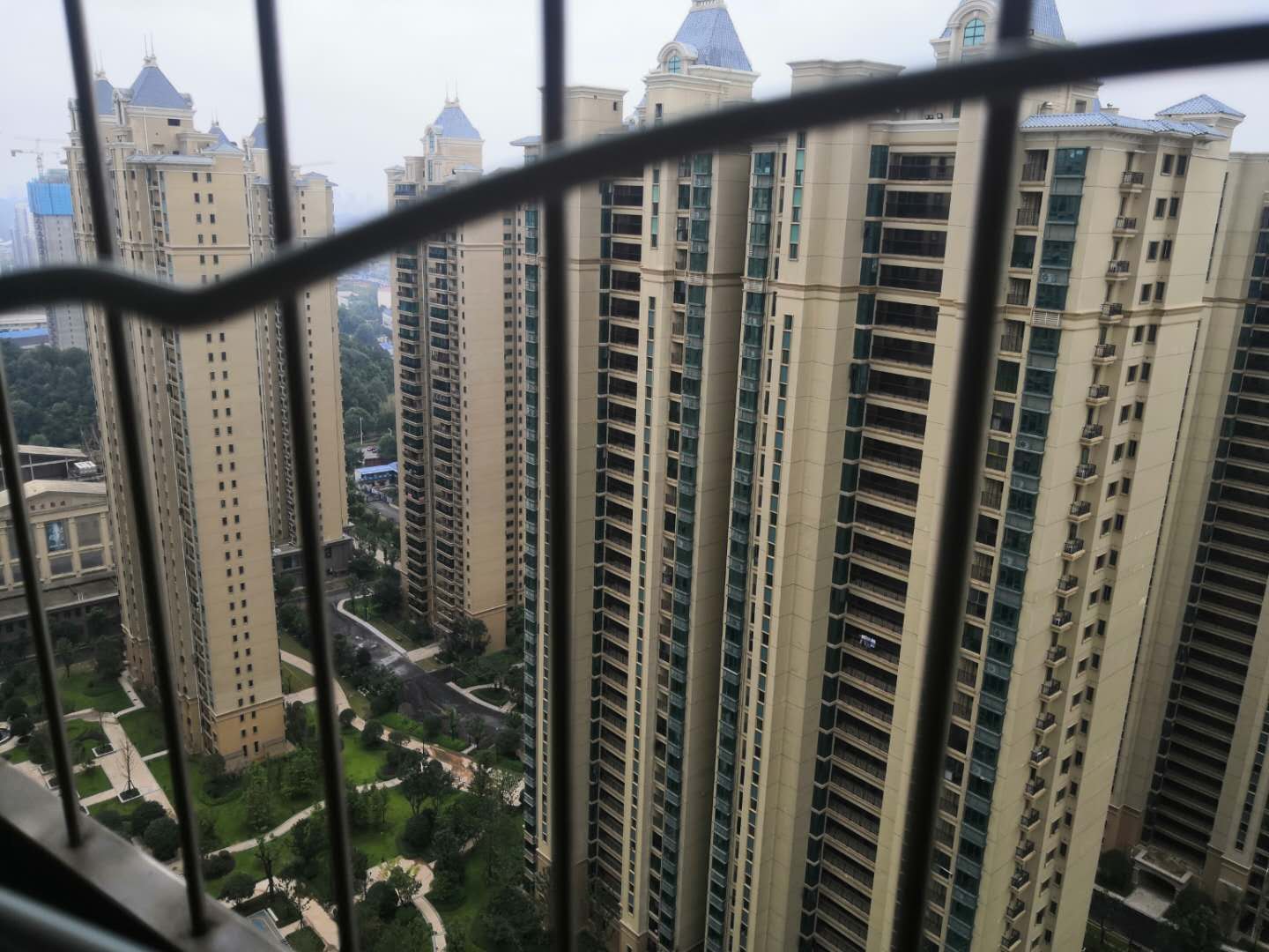 恒大绿洲 2室2厅1卫 2000.0元/月 恒大绿洲 2室2厅1卫 2000.0元/月小区图