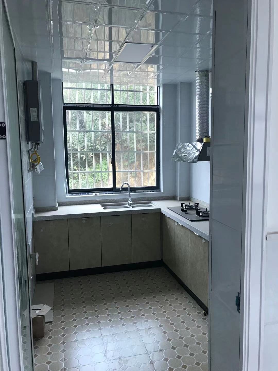 溪谷新村 3室2厅1卫 1500.0元/月 溪谷新村 3室2厅1卫 1500.0元/月室内图