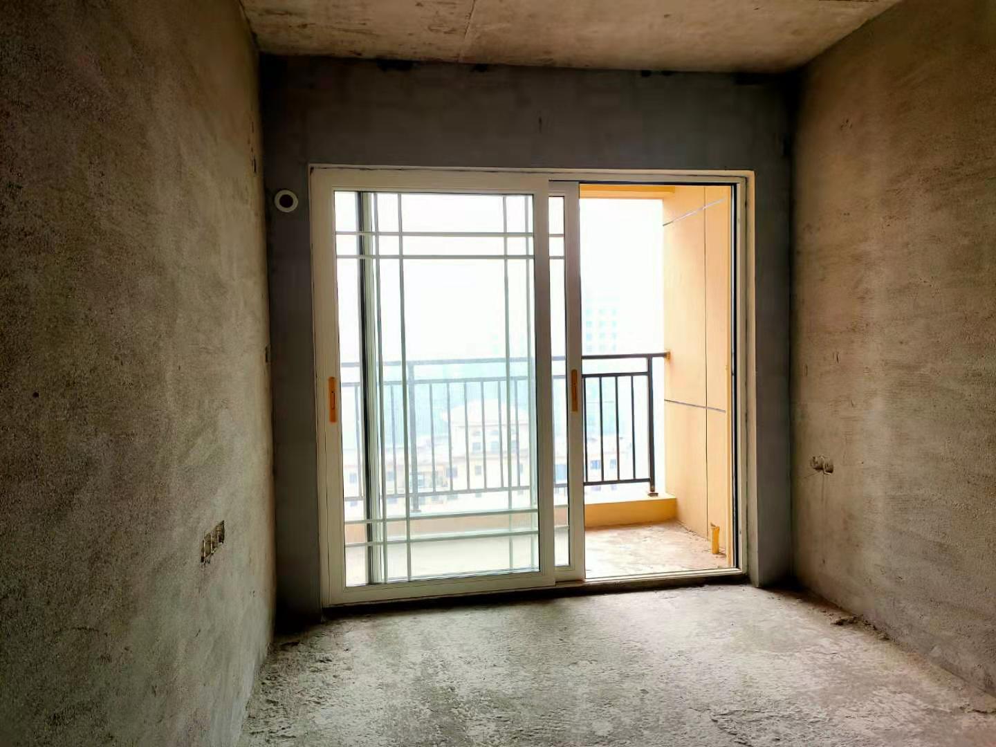 碧桂园梓山府 3室2厅2卫 98.0万 碧桂园梓山府 3室2厅2卫 98.0万客厅