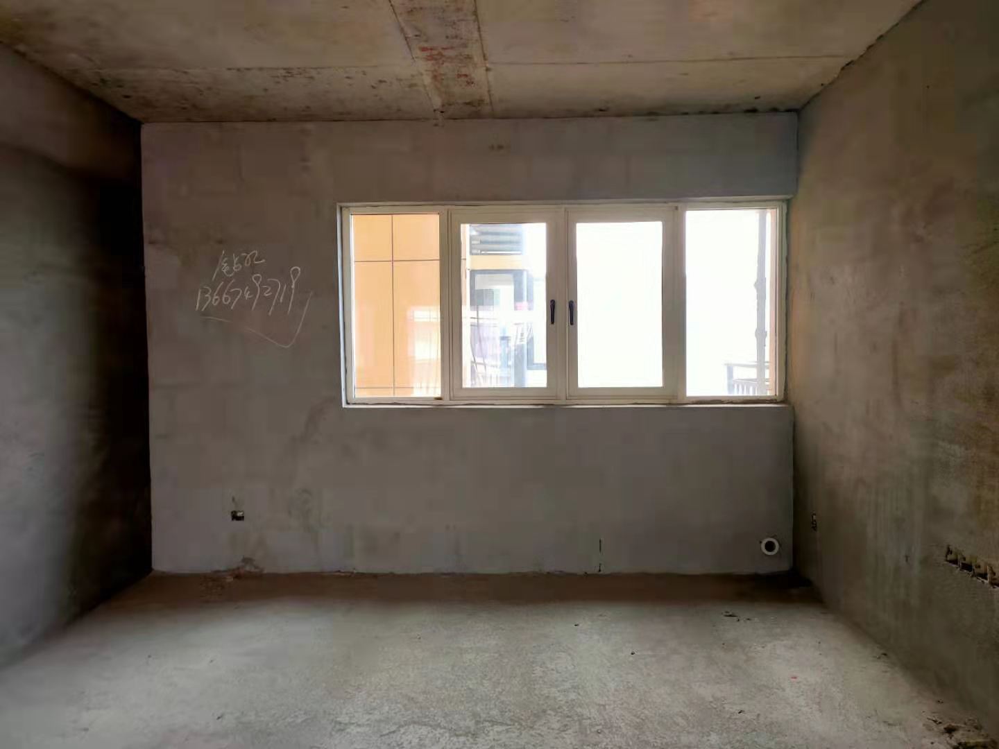 碧桂园梓山府 3室2厅2卫 98.0万 碧桂园梓山府 3室2厅2卫 98.0万客厅