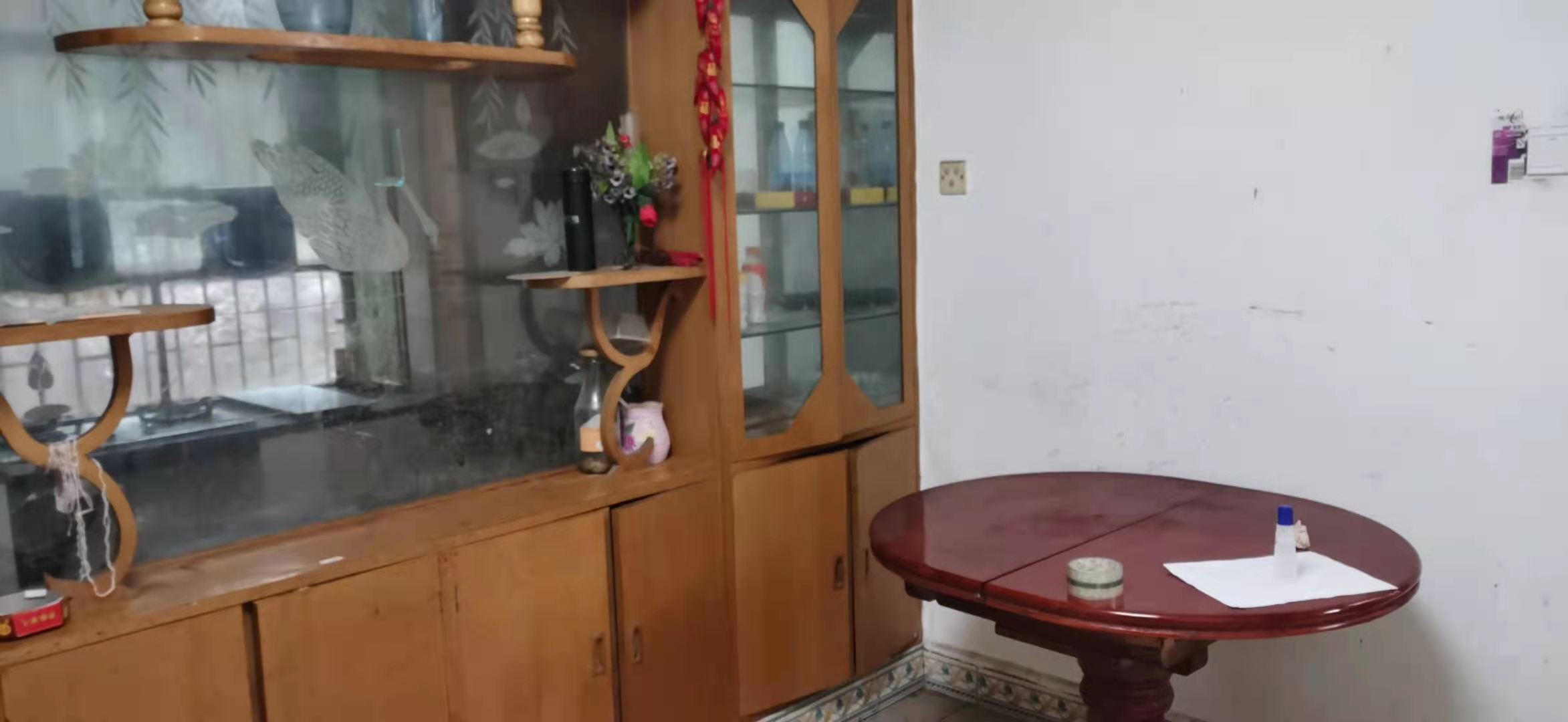 芙蓉小区新华东路123号 3室2厅1卫 1300.0元/月 芙蓉小区新华东路123号 3室2厅1卫 1300.0元/月室内图