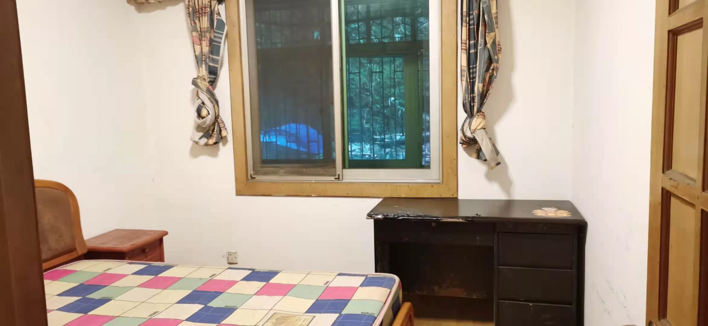 芙蓉小区新华东路123号 3室2厅1卫 1300.0元/月 芙蓉小区新华东路123号 3室2厅1卫 1300.0元/月室内图