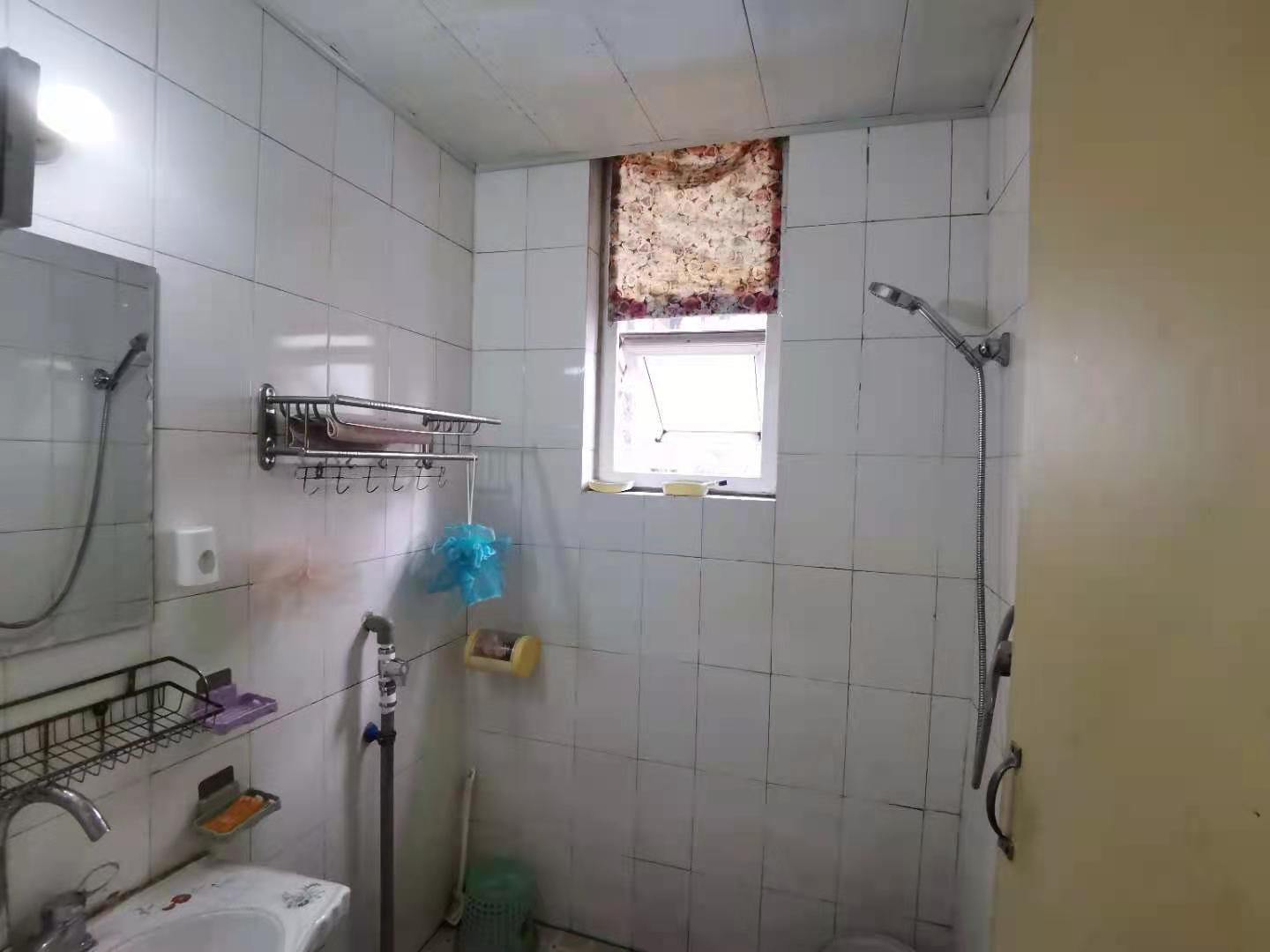 南湖锦苑 2室1厅1卫 1800.0元/月 南湖锦苑 2室1厅1卫 1800.0元/月室内图