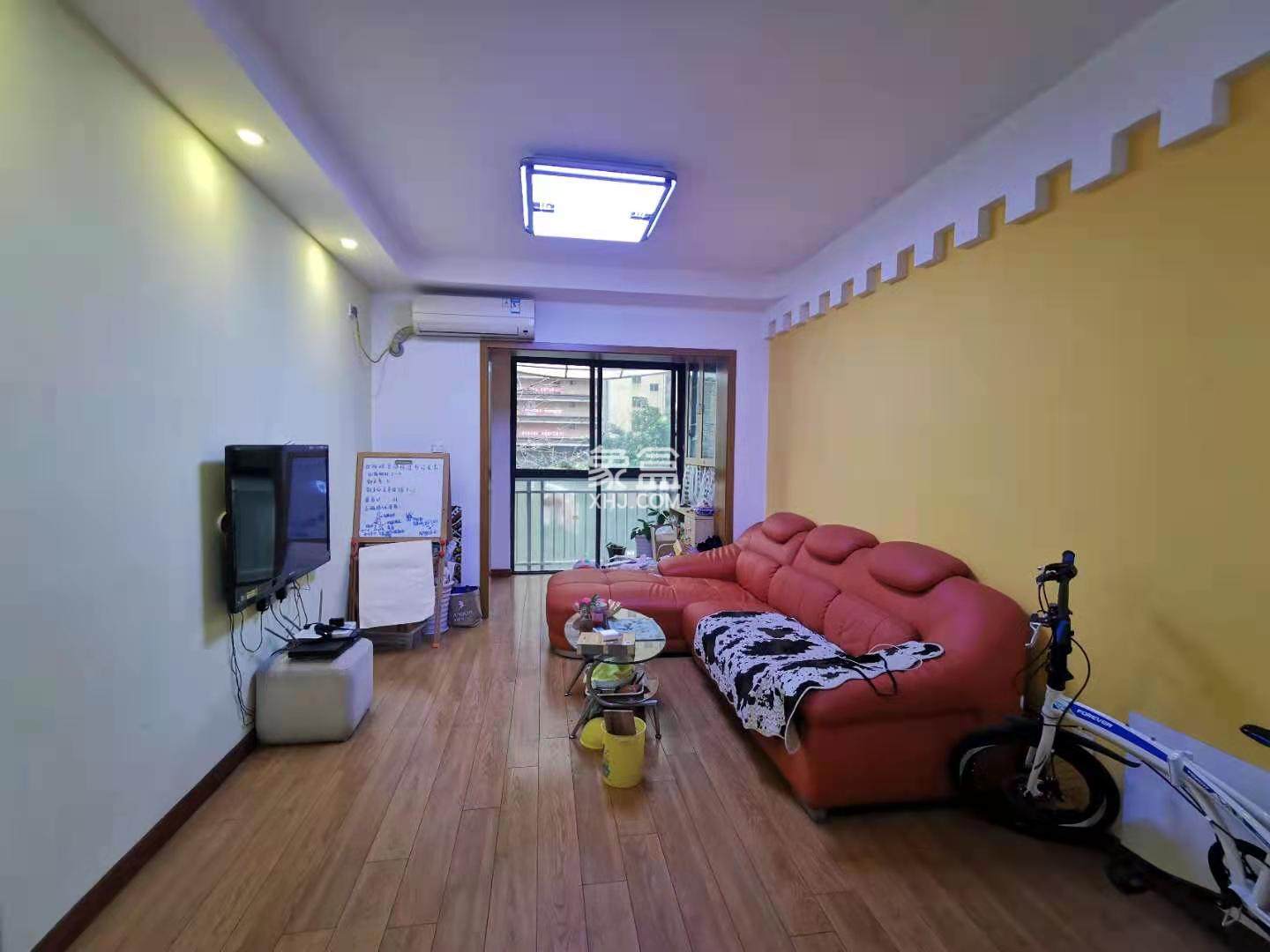 朗基龙堂  3室1厅2卫    230.0万