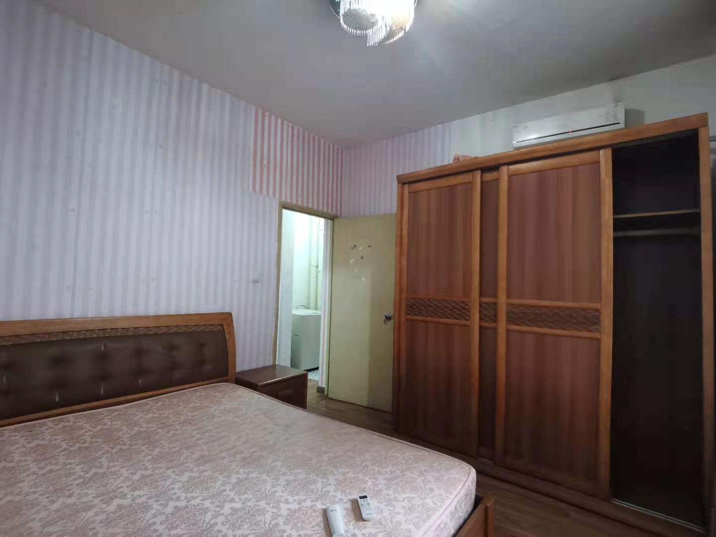 南湖锦苑 2室1厅1卫 1800.0元/月 南湖锦苑 2室1厅1卫 1800.0元/月室内图