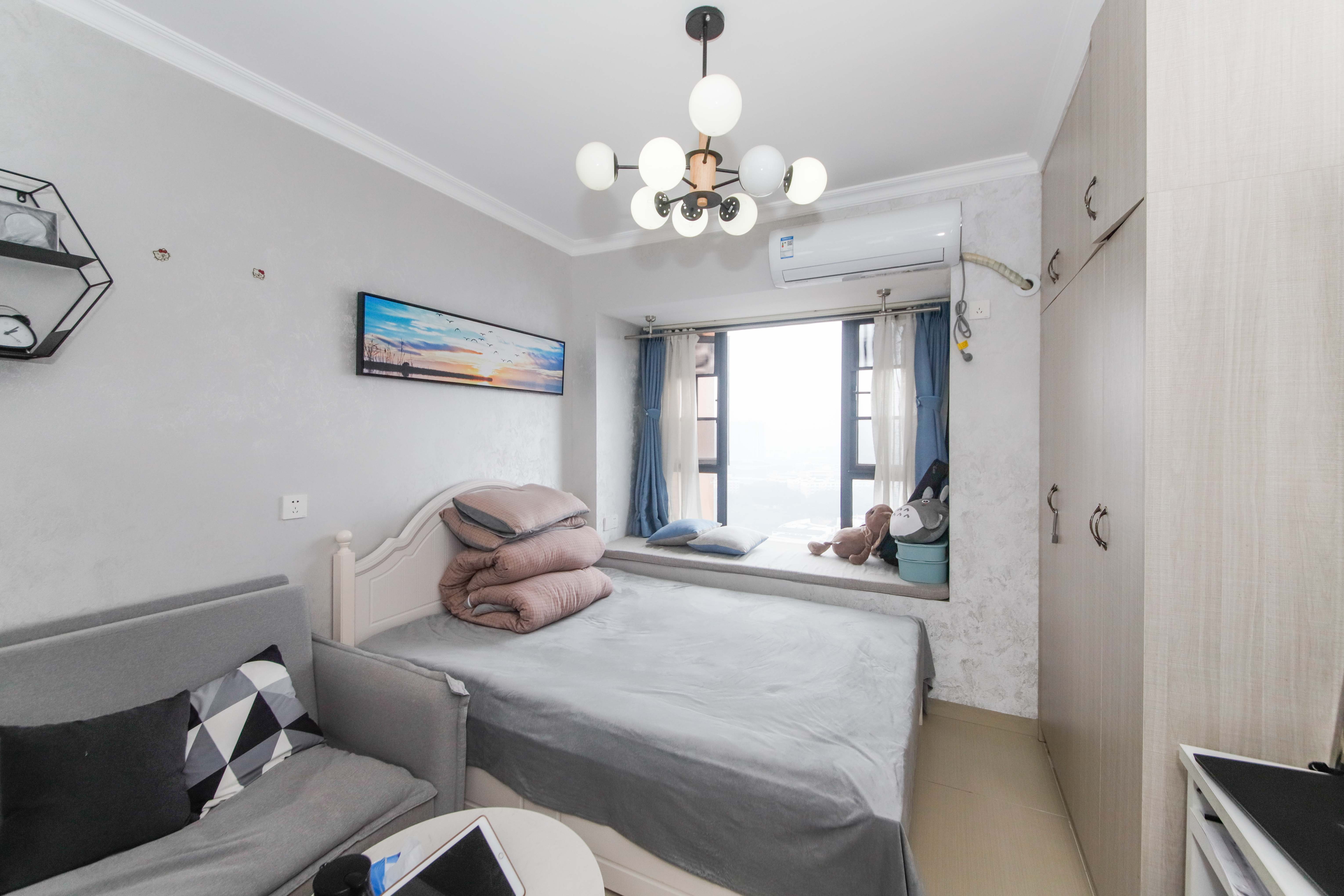 好莱城（弘德西街）  1室1厅1卫    29.8万卧室